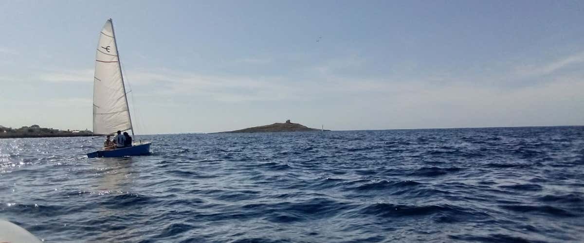 Corso base di vela a Isola delle Femmine
