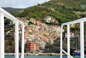 Tour giornaliero in motonave delle Cinque Terre