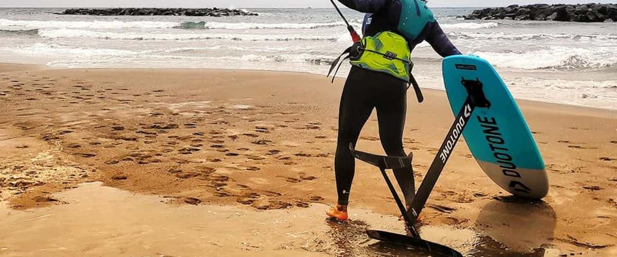 Lezione di wing foil a Monte di Procida