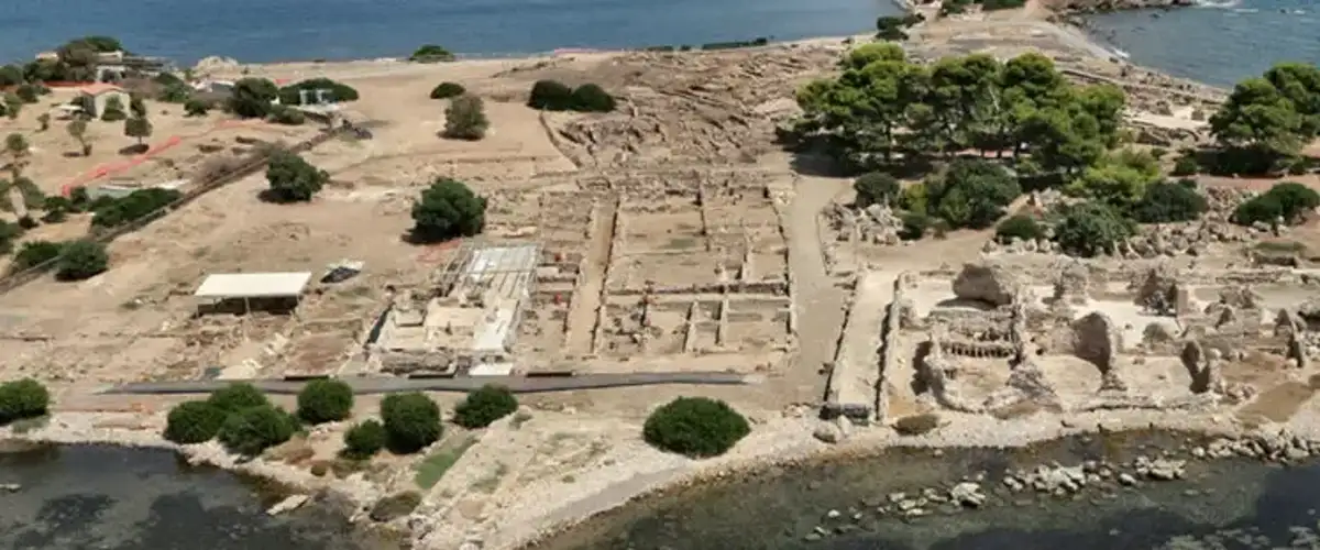 SUP tour of the ruins of Nora