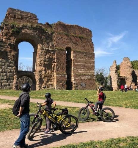 Tour di gruppo in e-bike sull'Antica Via Appia