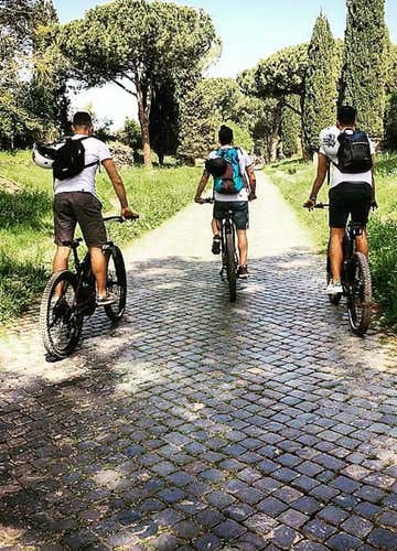 Tour di gruppo in e-bike sull'Antica Via Appia