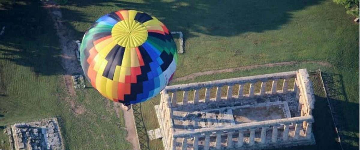Exclusive hot air balloon ride in Paestum