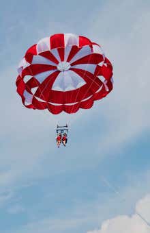 Parasailing sul Lago di Garda