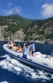 Escursioni in gommone alle Cinque Terre