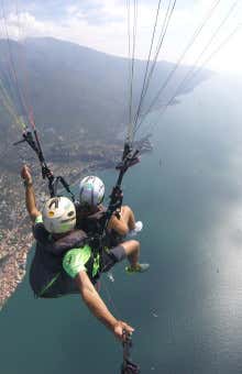 Parapendio sul Lago di Garda