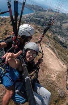 Paragliding in Letojanni